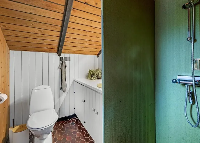 In Nature By The Lake, Legoland, Unique Nature Feriehus Ansager