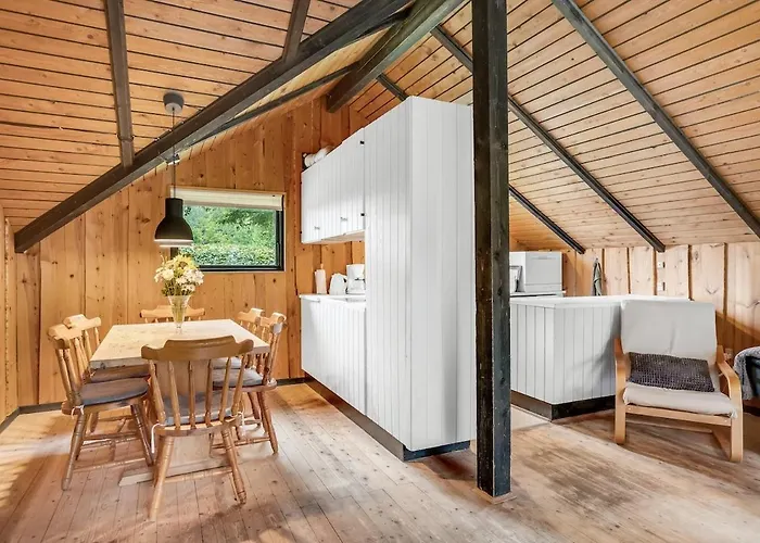 In Nature By The Lake, Legoland, Unique Nature Feriehus *